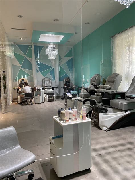 HOWEVER, the man who works there does a great job on the gel and regular manicures. . Waldorf nail salons